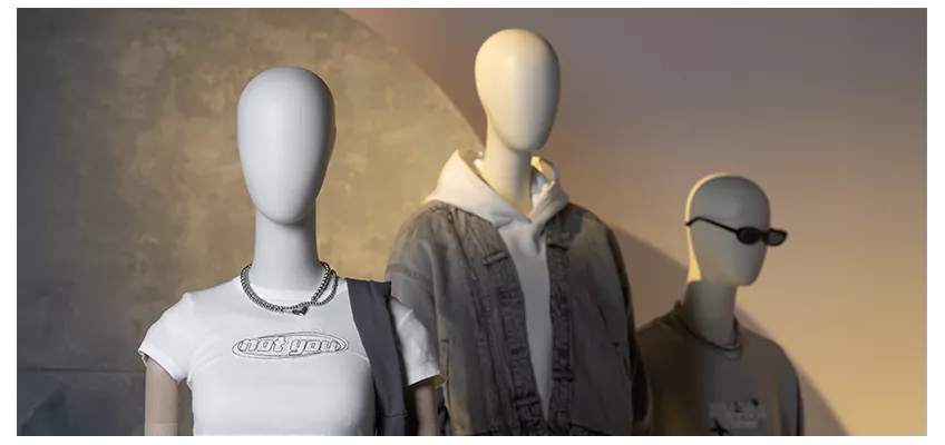 What are magnetic fittings and should you consider them when choosing clothing mannequins?