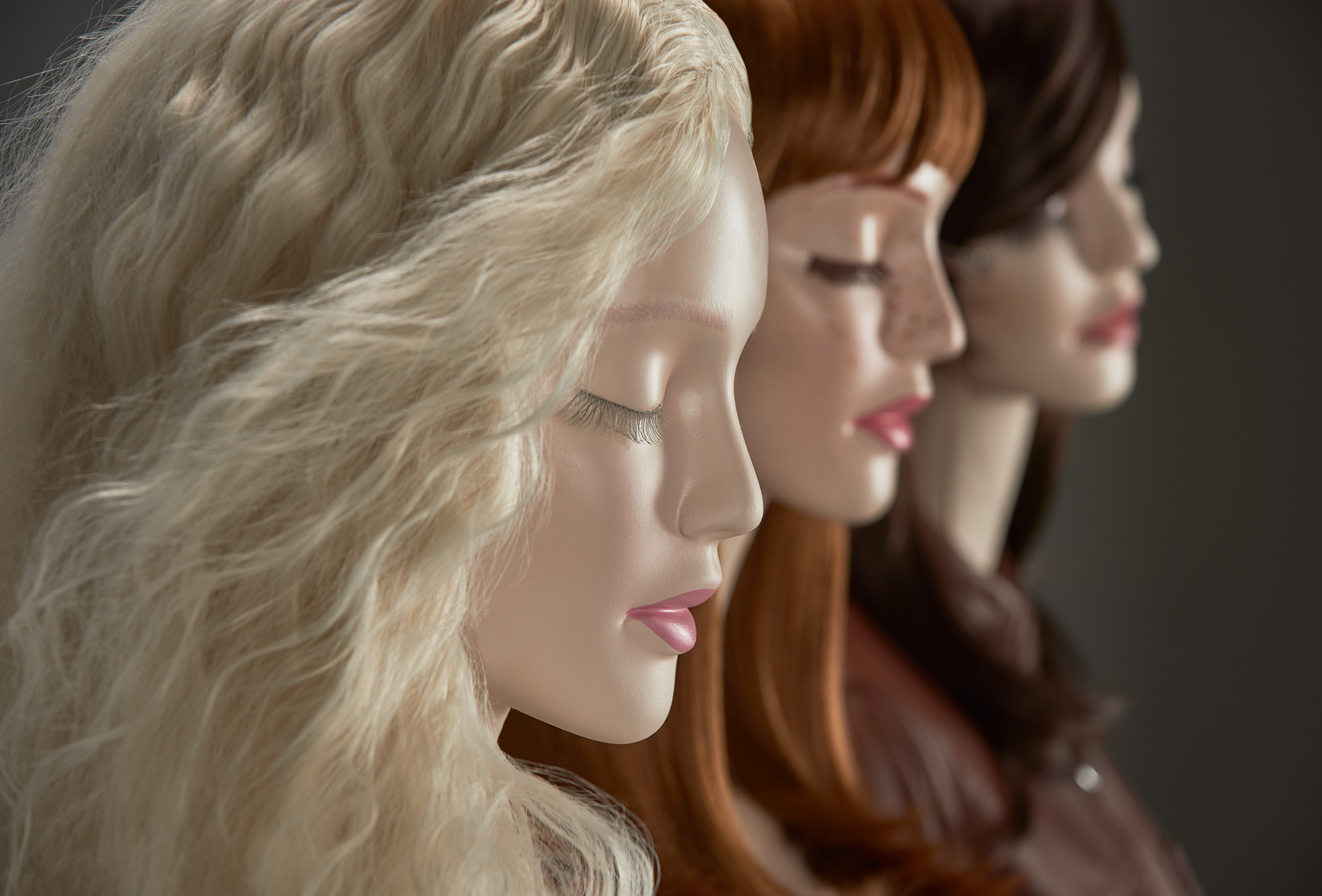 three mannequin' head